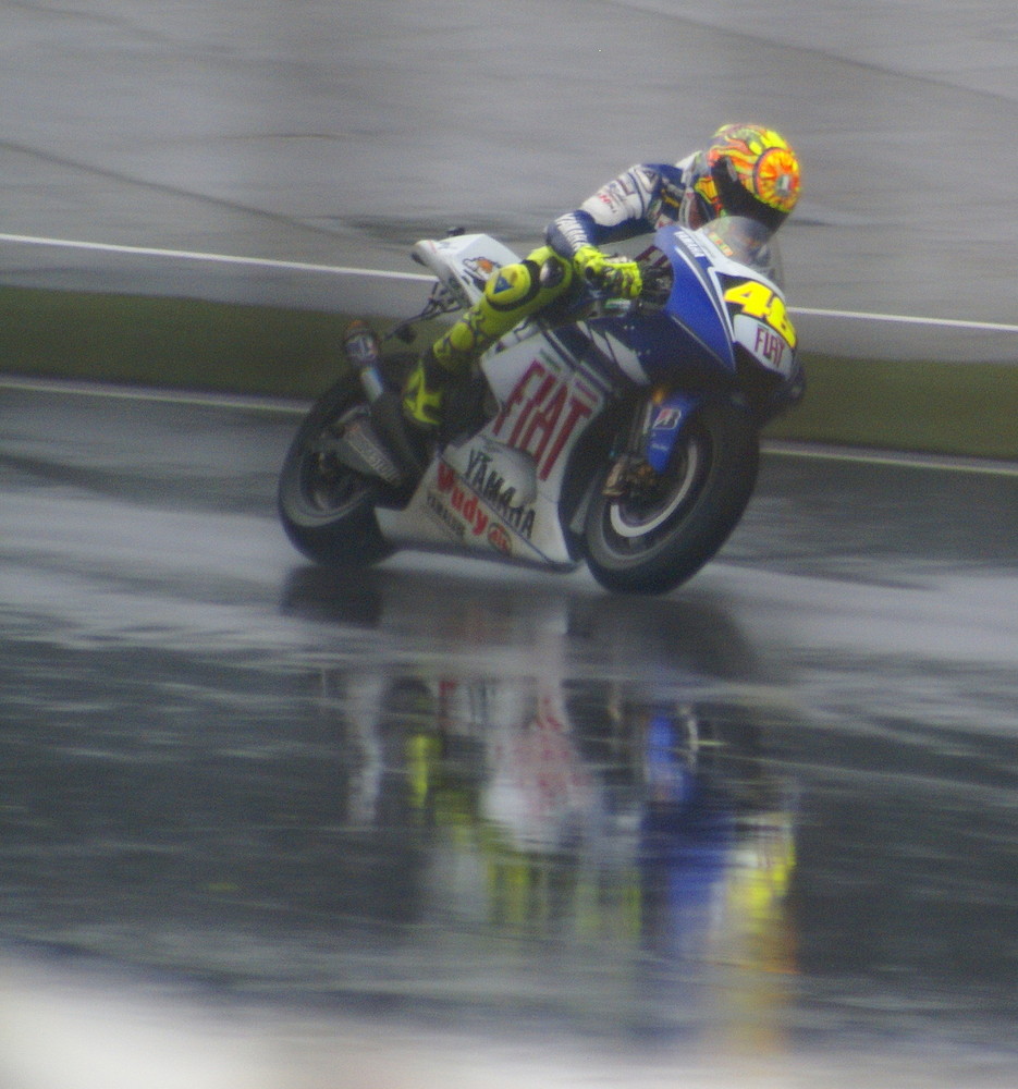 The "Doctor" Valentino Rossi grabs the Lead