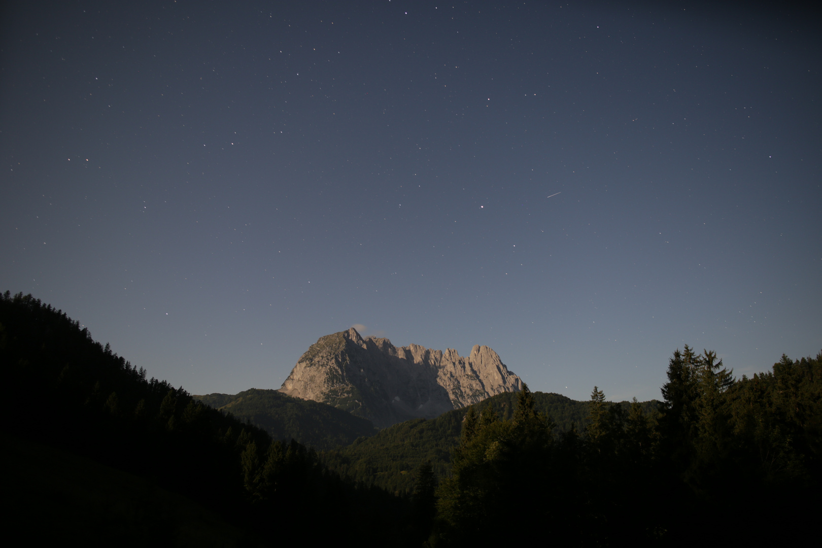 The Emperors backside in a moonlit night