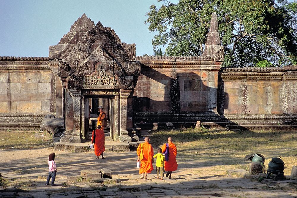 The entrance trough the "Naga gate" at Prasat Preah Vihear
