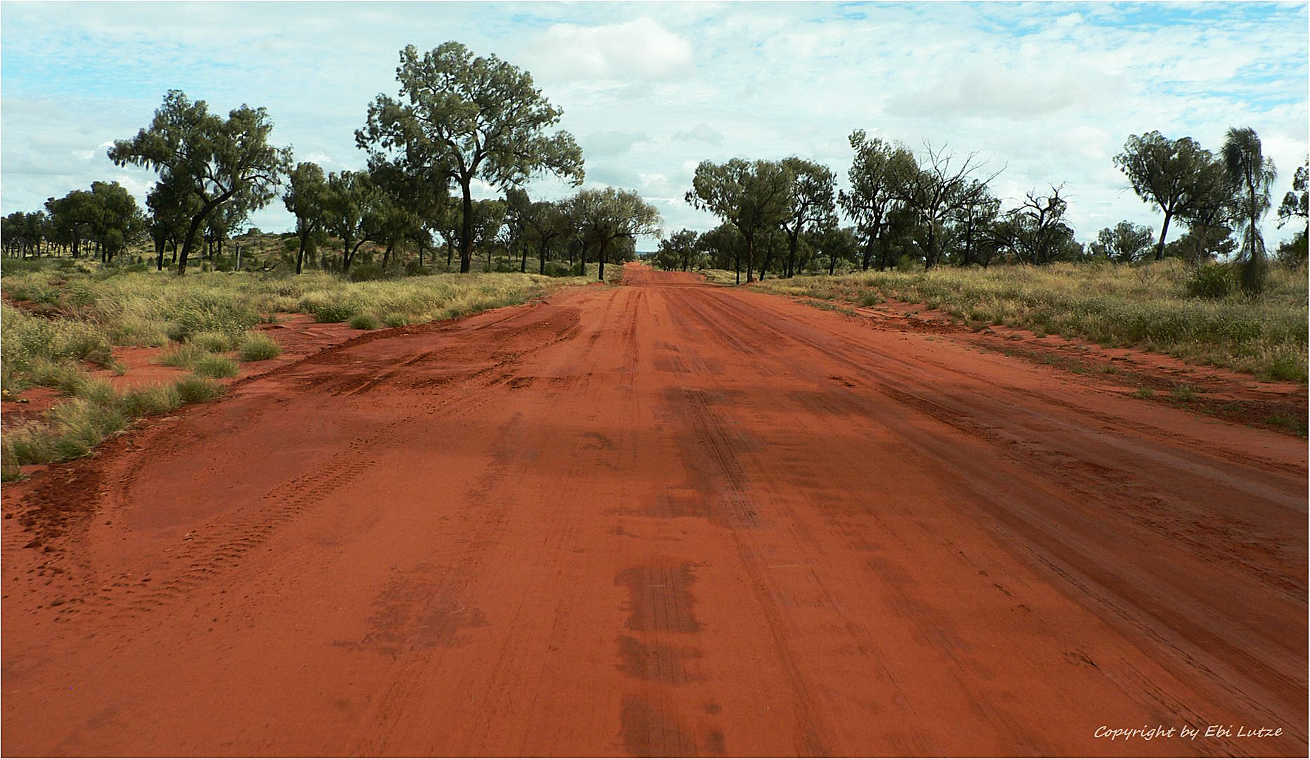 * the Ernest Giles Rd. shortcut  to Kings Canyon NT *