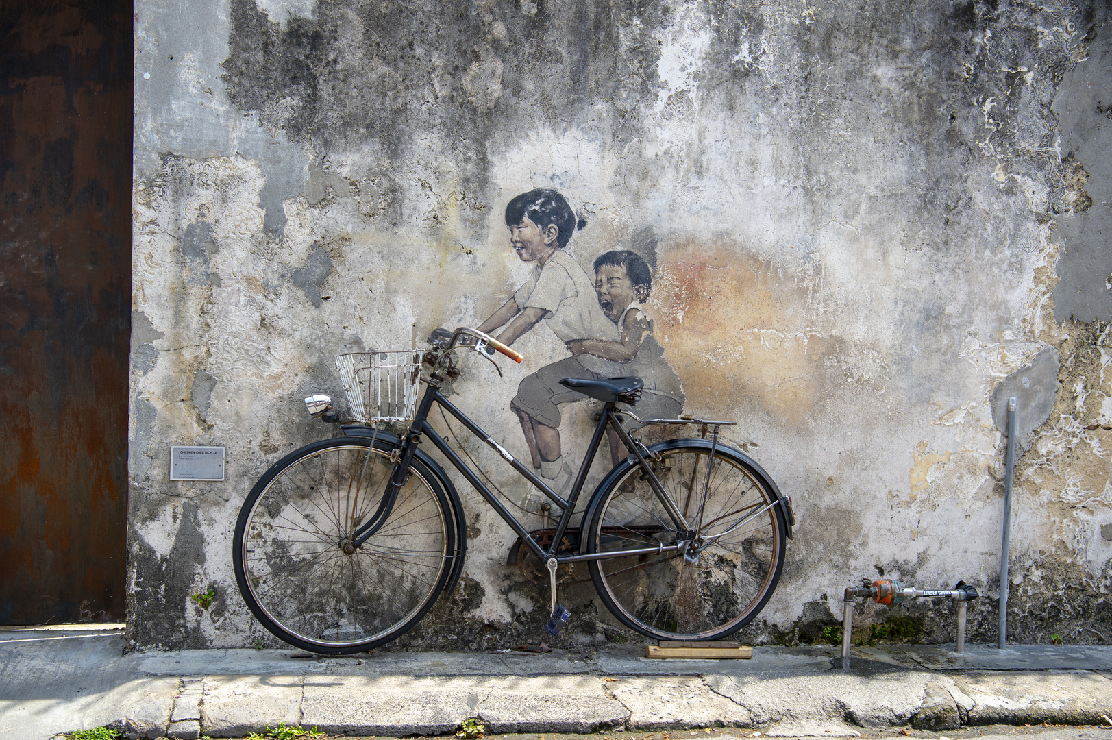 The famous mural in Georgetown - Kids on bicycle by Ernest Zacharevic
