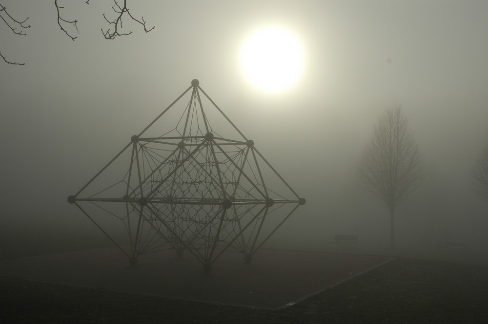 the Fog - Nebel auf dem Spielplatz