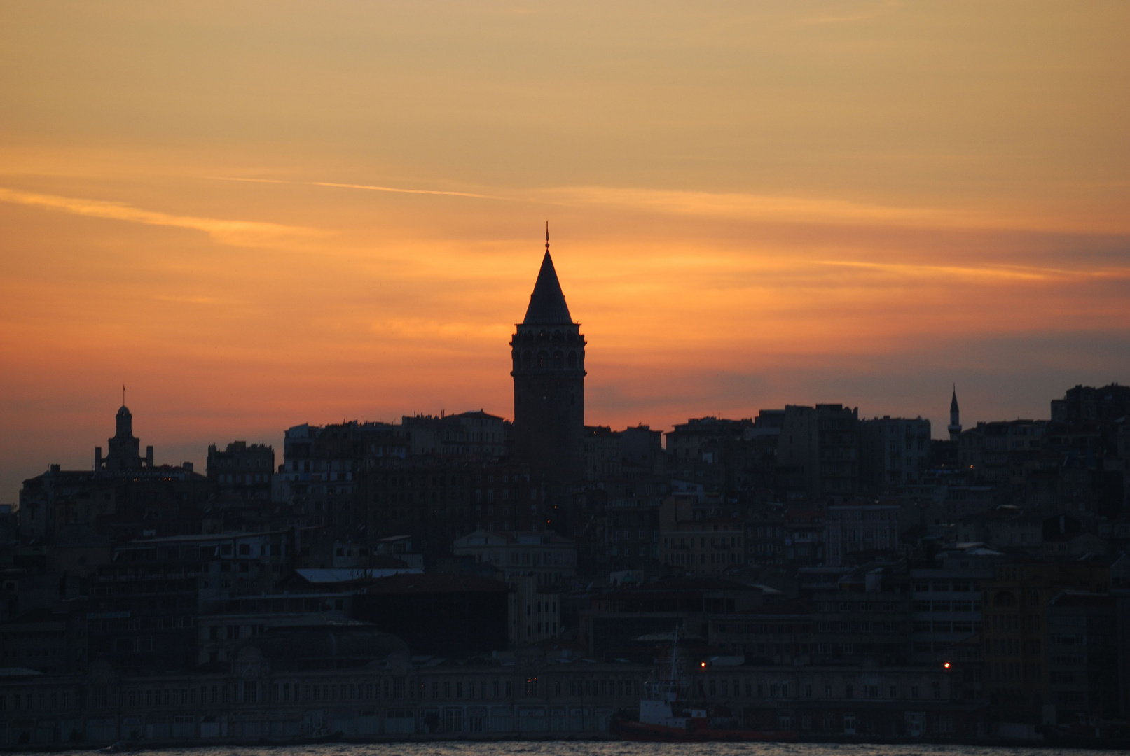 The Galata Tower in Konstantinopel (Istanbul auf Tuerkisch)