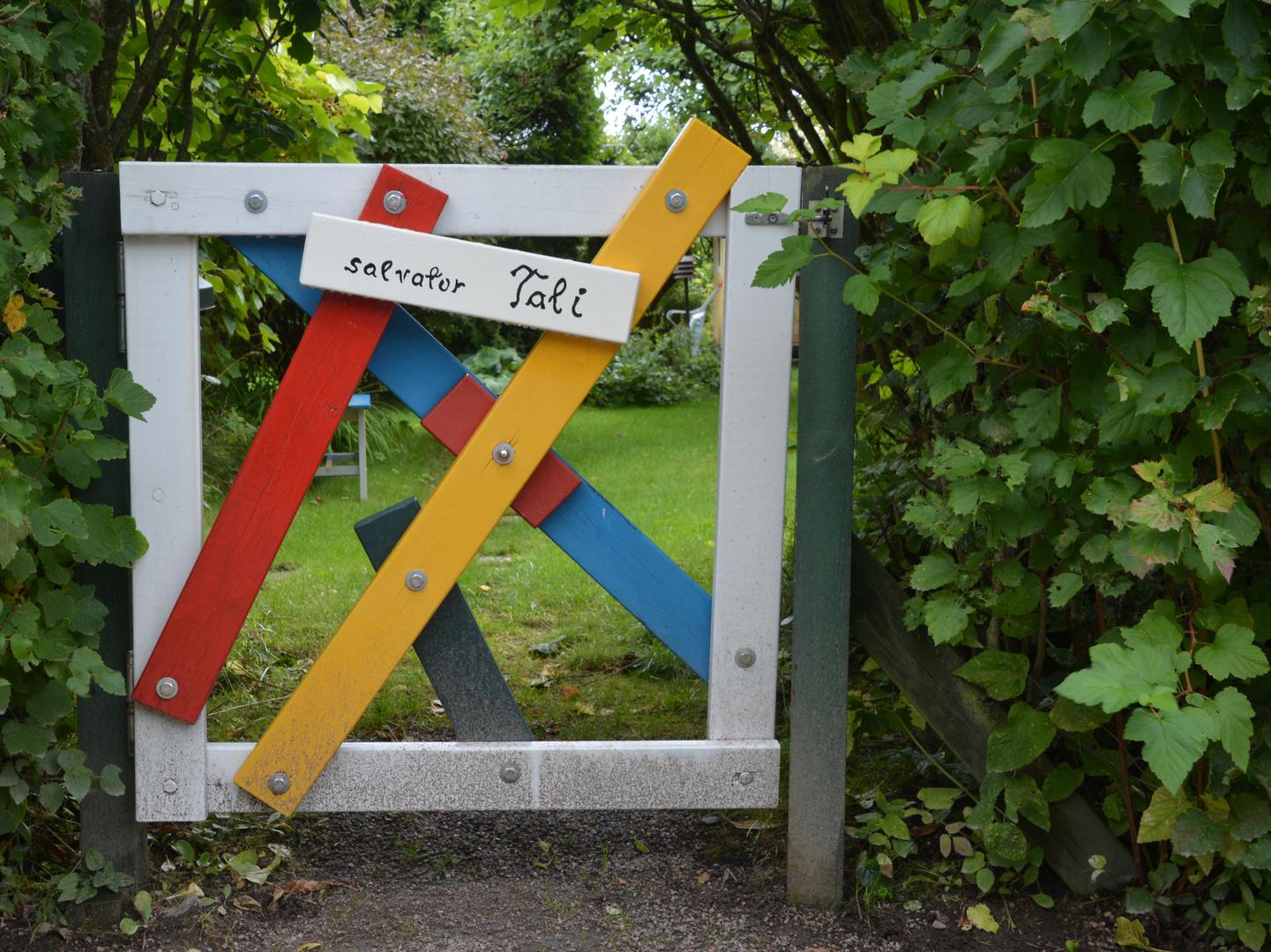 The gate of summer cottage on Tali