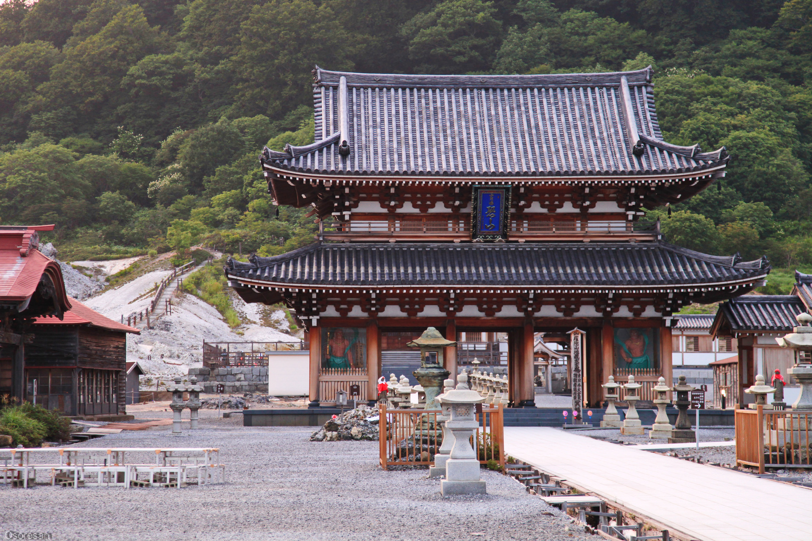 The Gate to Bodaiji Temple @ Osoresan