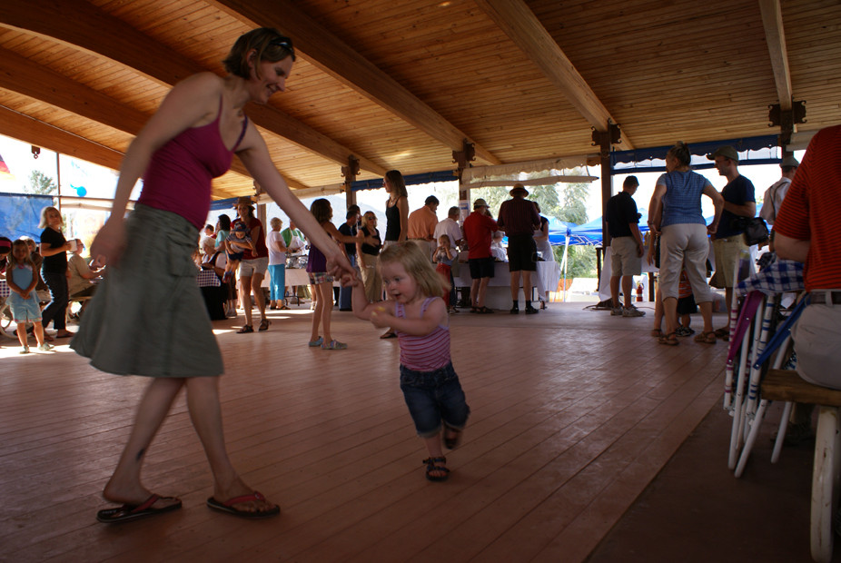 The German Beer Party Fest Dance