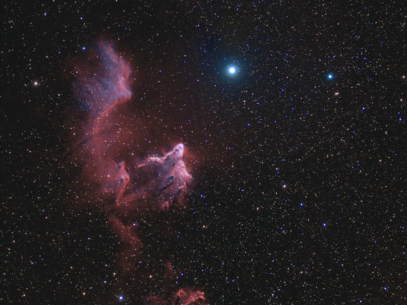 The Ghost of Gamma Cassiopeia IC63 und IC59
