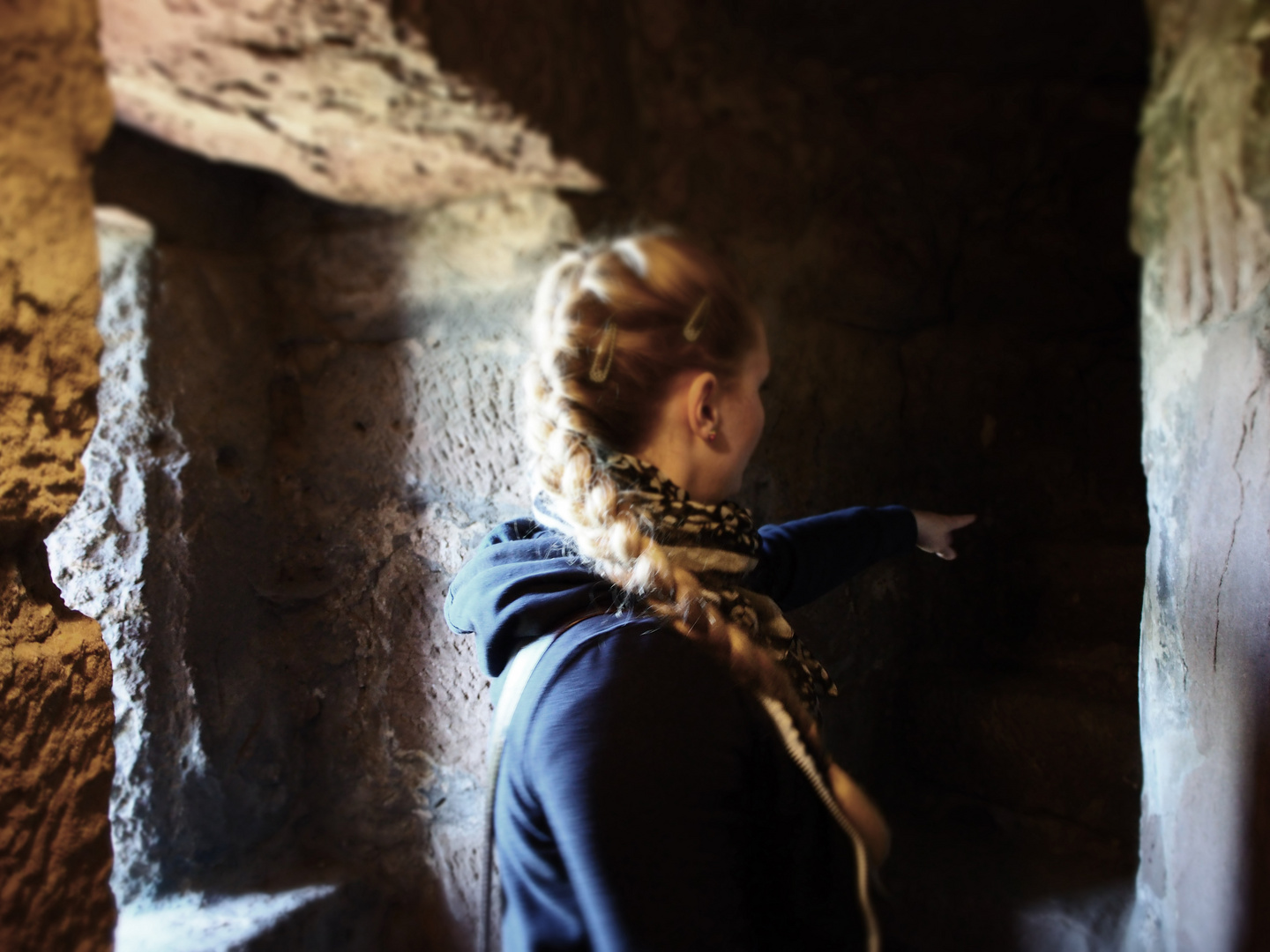 The girl on the ruins of Hanstein Castle