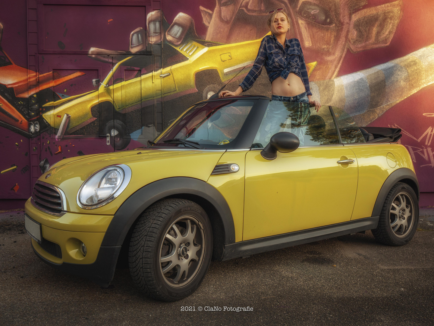 The Girl with the Mini