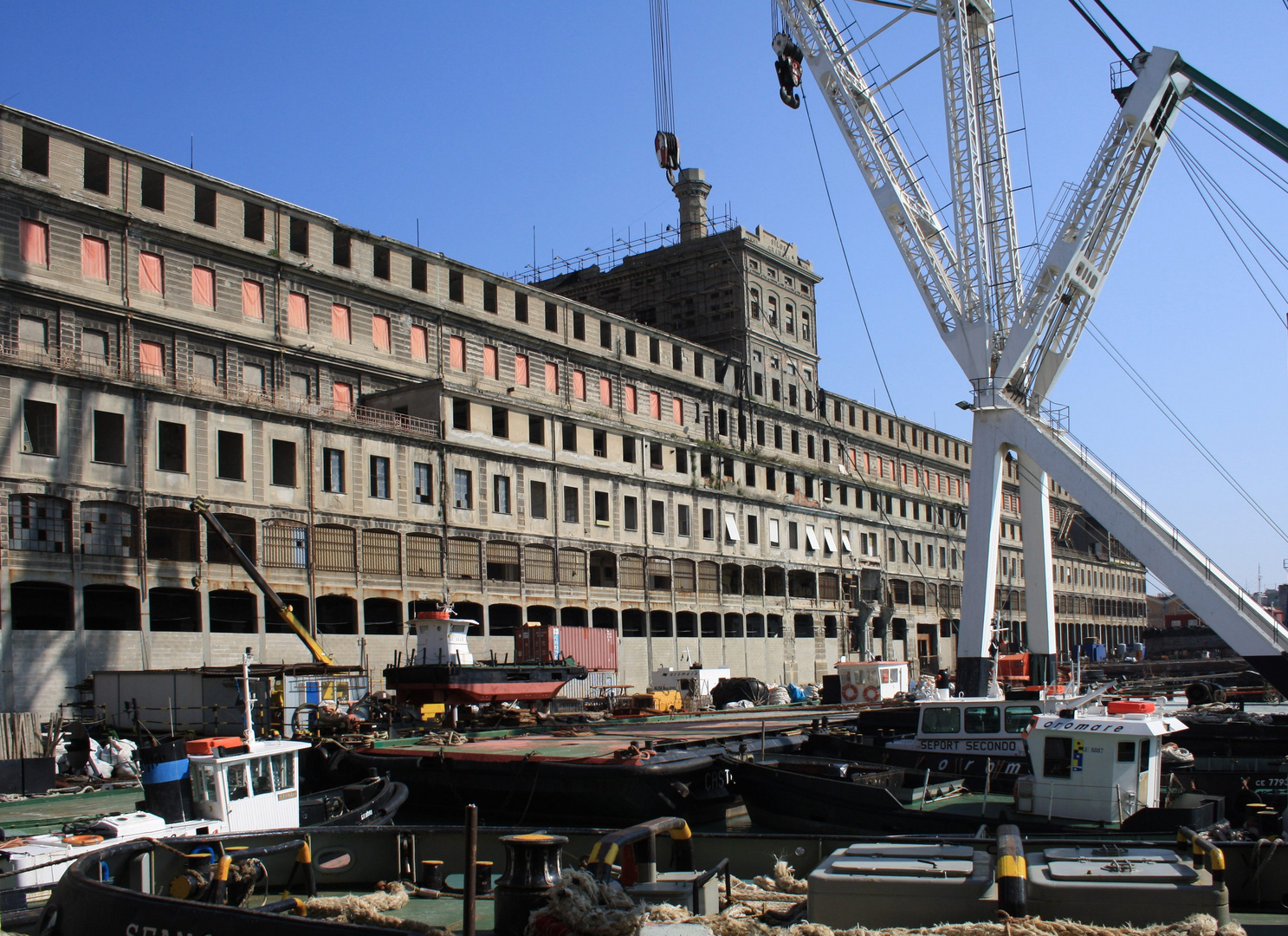 The Harbor of Genoa and the Hennebique Silos