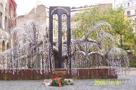 The Holocaust Memory in Budapest in the SynagogueGarden