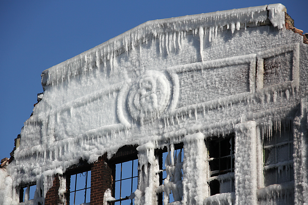 The Ice Castle from Chicago (2)