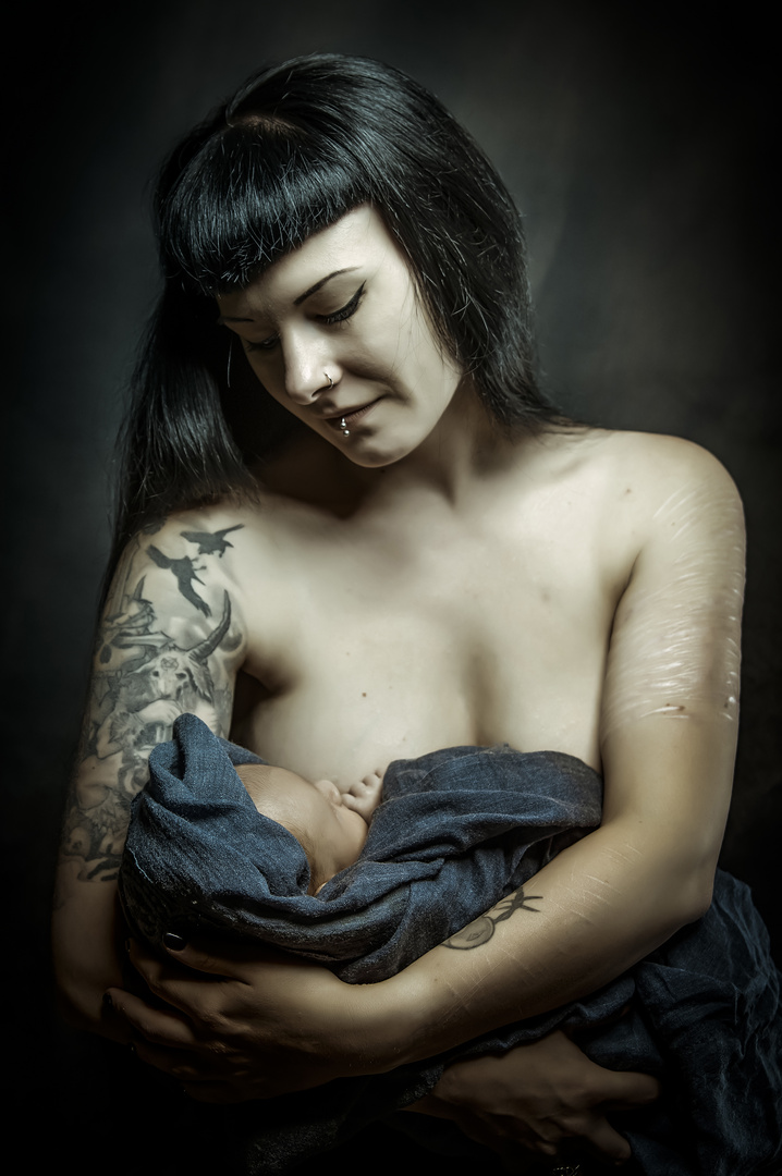 the incredible tenderness of Gothic mothers