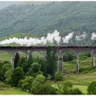 The Jacobite am Glenfinnan-Viadukt in Schottland