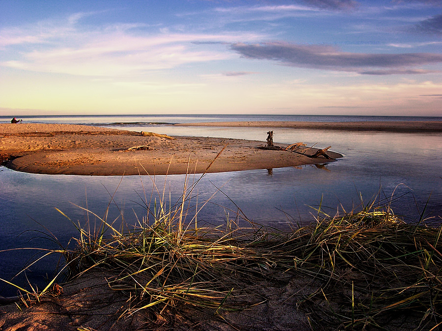 The kiss of river and sea