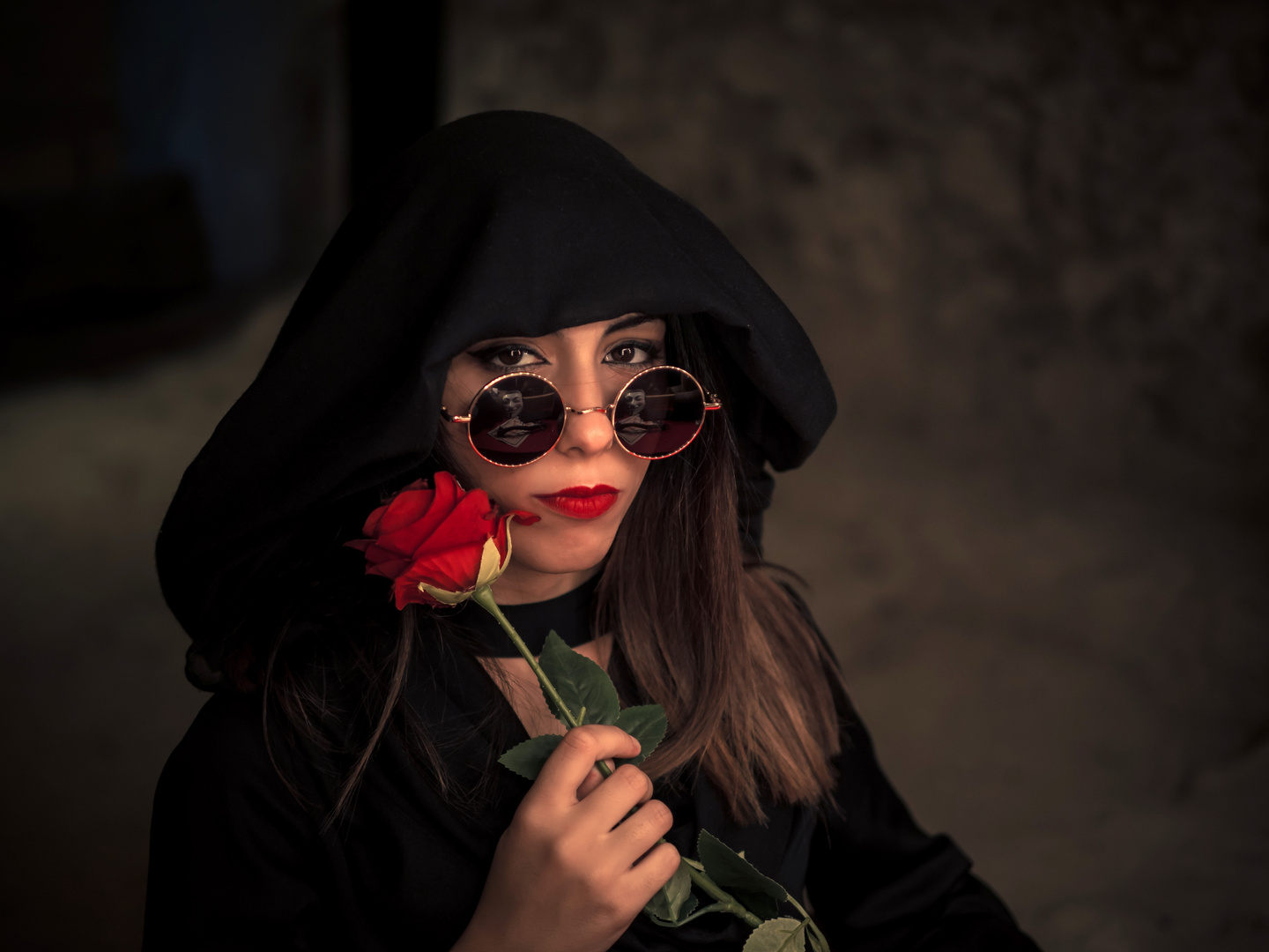 The lady with the rose 