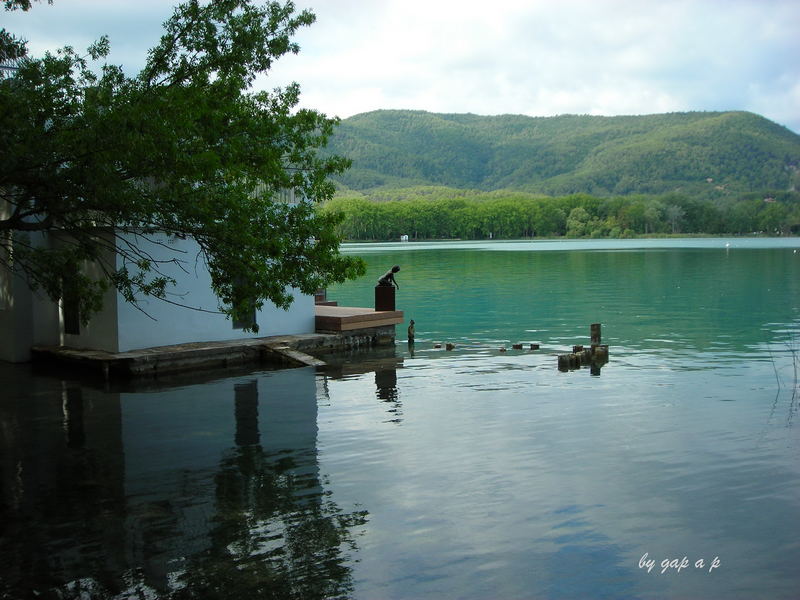 the lake of banyoles