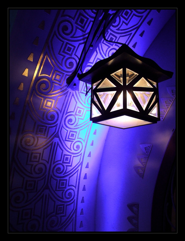 The lamp in the blue night