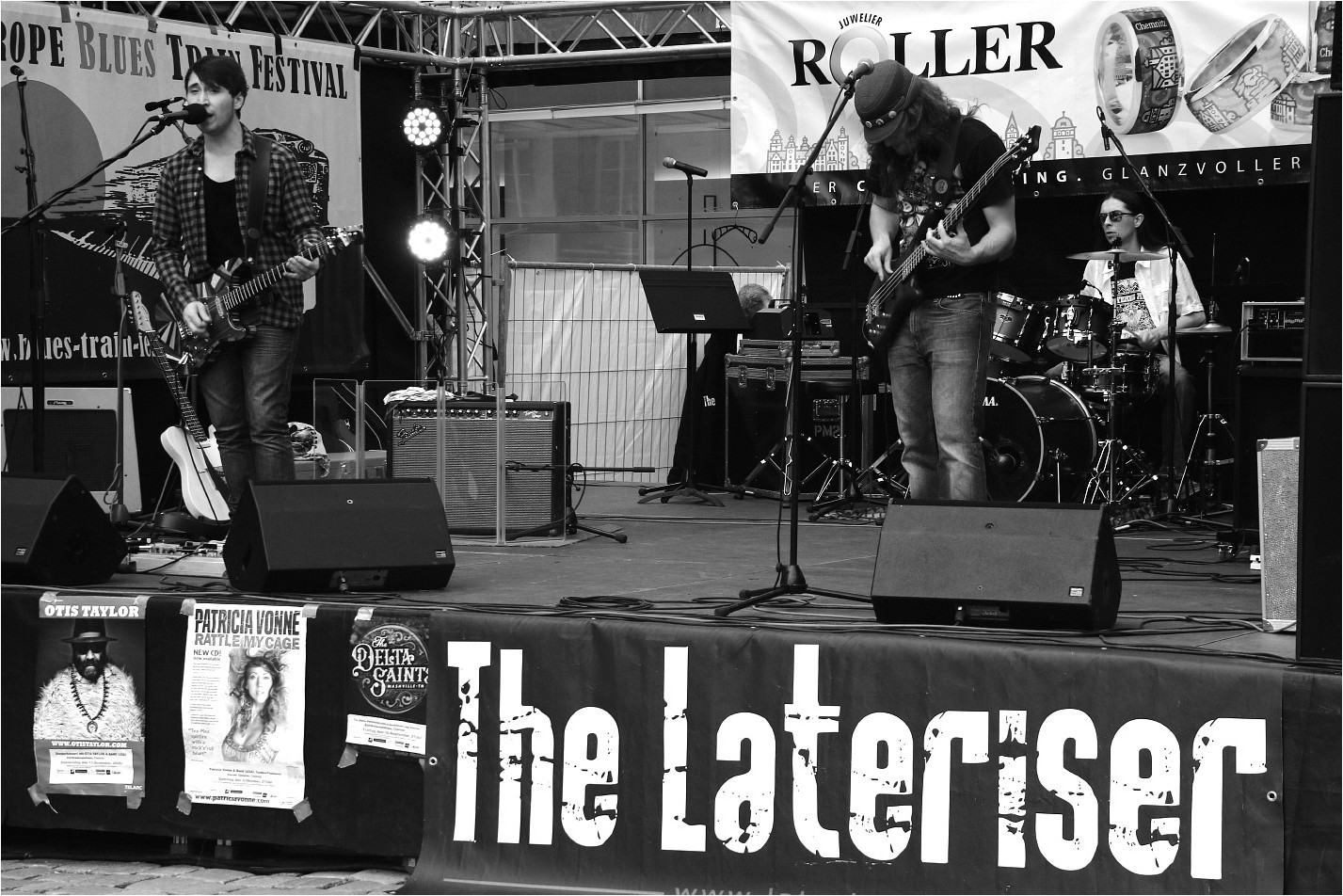 The Lateriser live @ Chamns