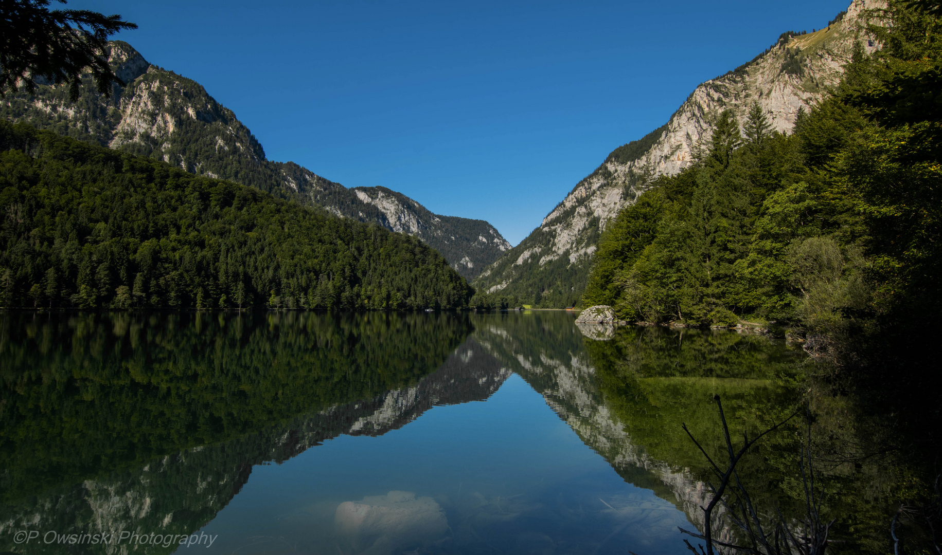 The Leopoldsteinersee is a mountain lake in Styria