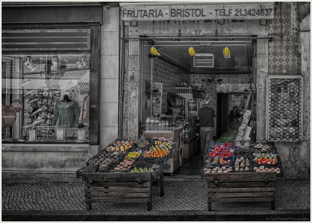 The little fruit shop, Lisbon 2014