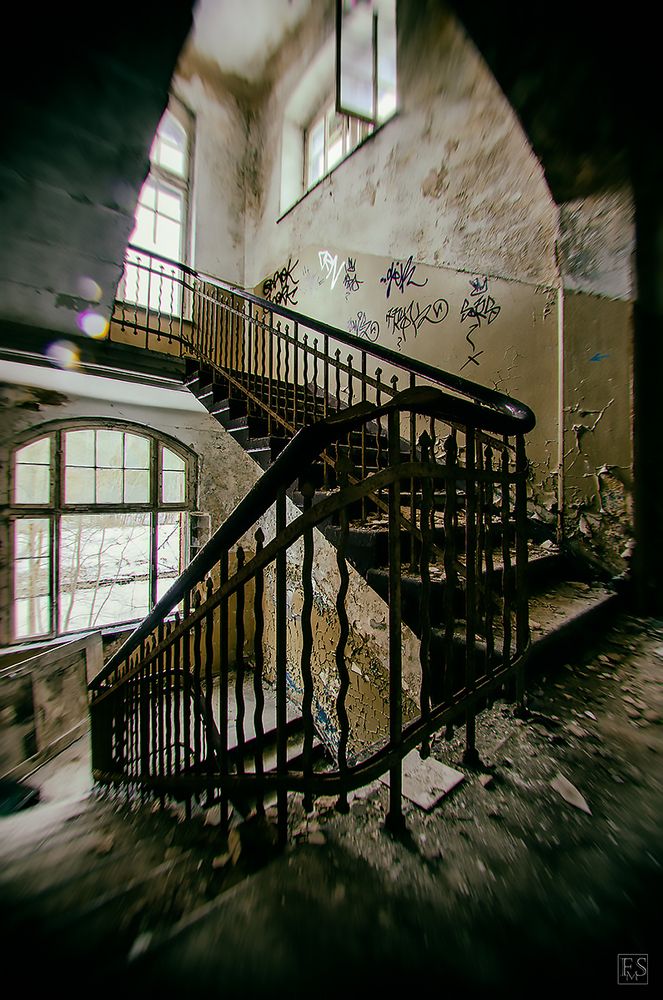 The Lost Staircase of Bella B.