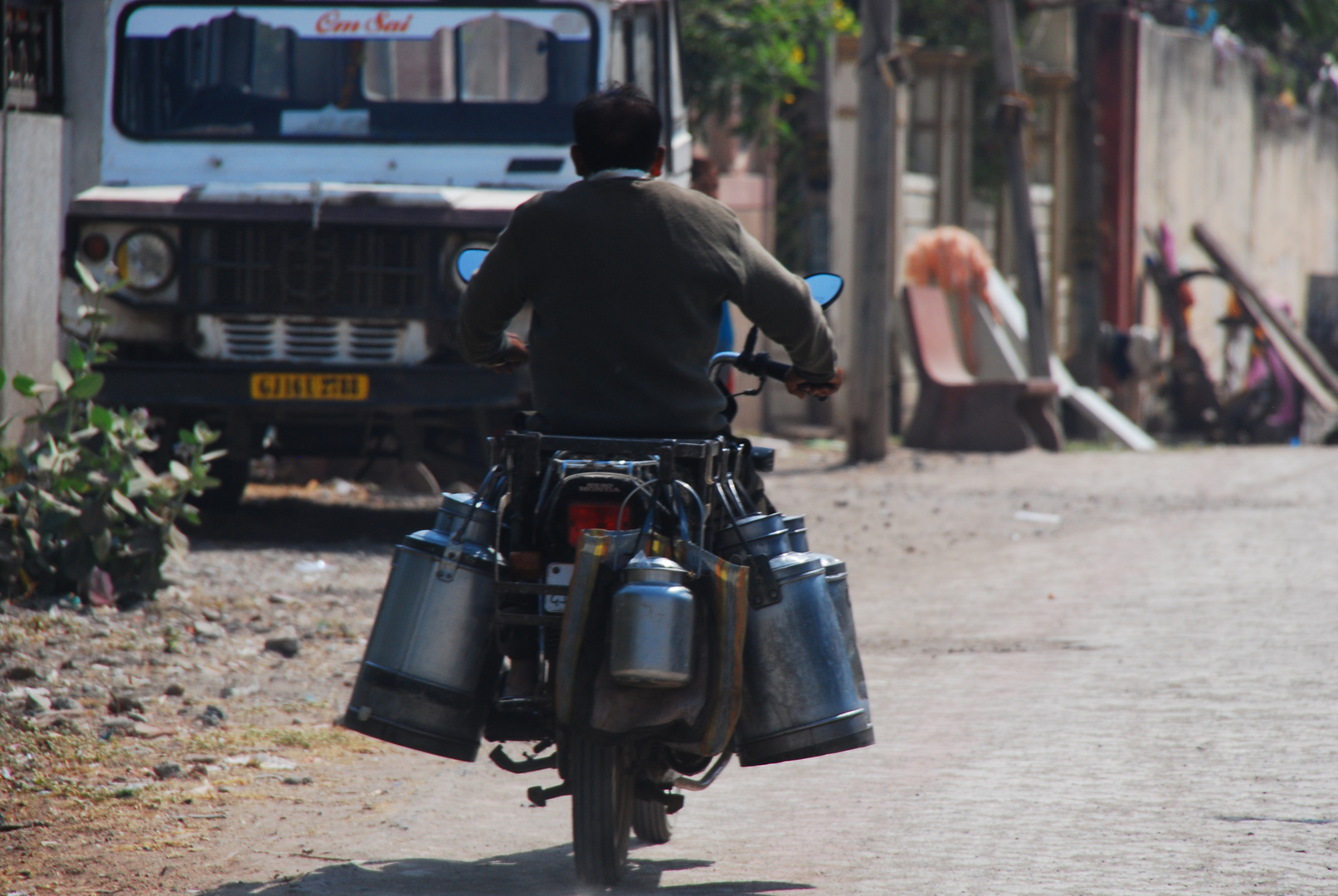 the milkman of Ankleshwar