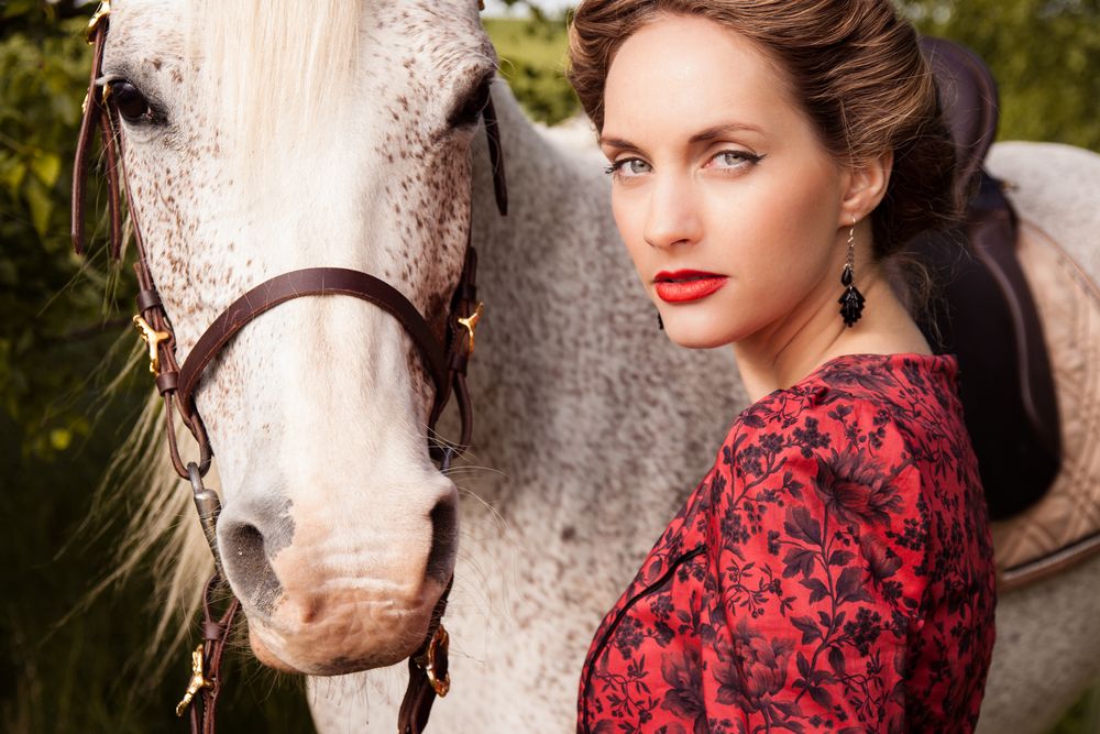 *THE MODEL AND THE HORSE*