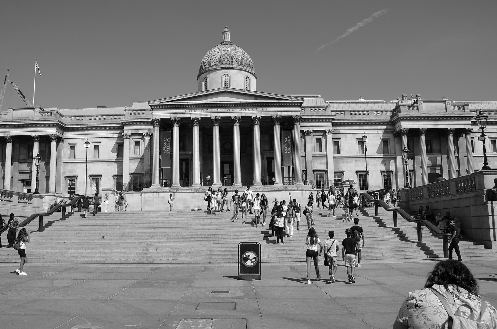 The National Gallery in London - Do not feed the pigeons just the soul..