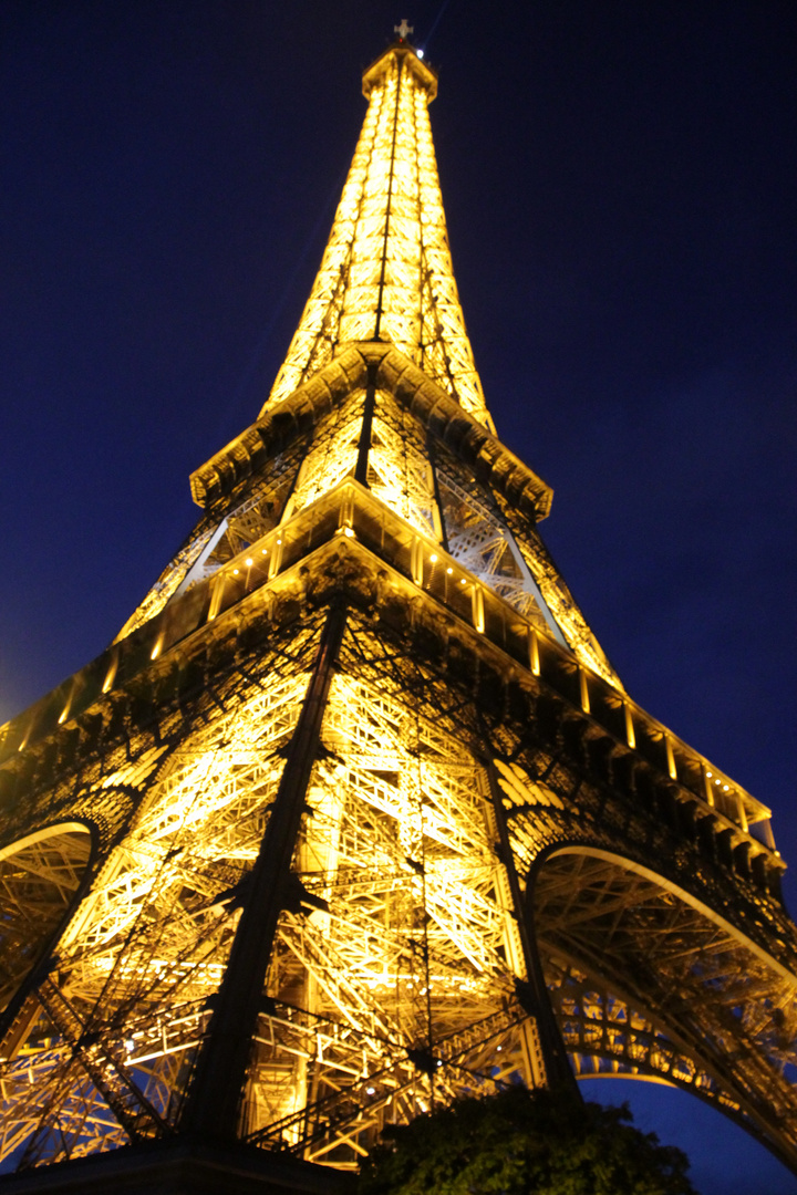 The Night - La Tour Eiffel