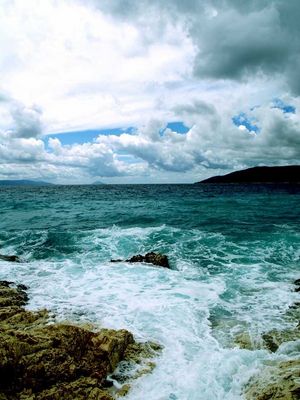 the ocean telling me stories