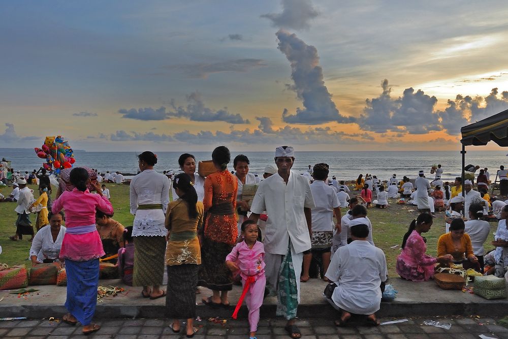 The Odalan celebration at the beach