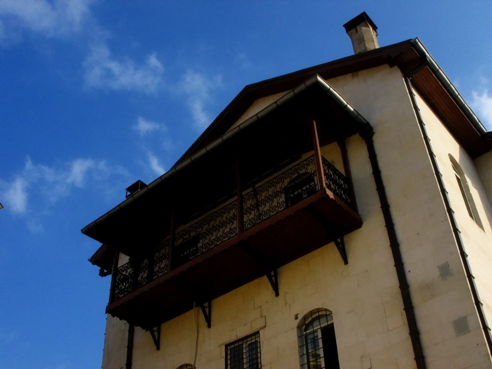 The old balcony