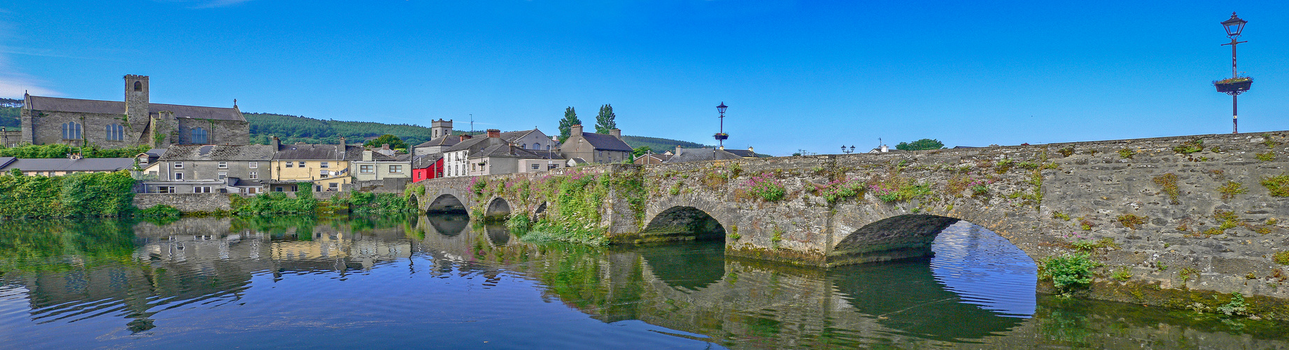 The old bridge in Carrick-on-Suir