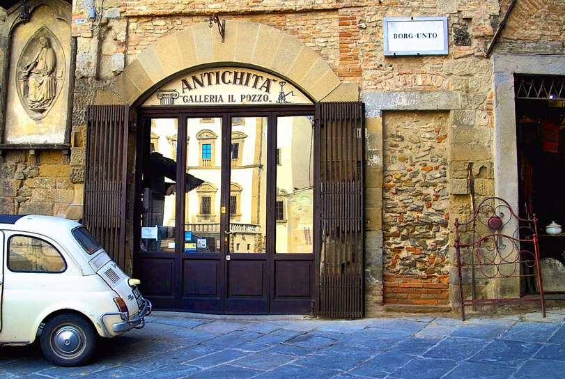 The old FIAT 500 in the old square