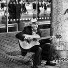 The old man and his guitar