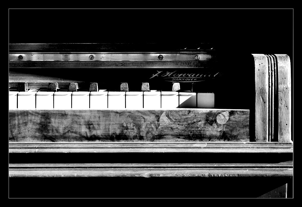 The old piano