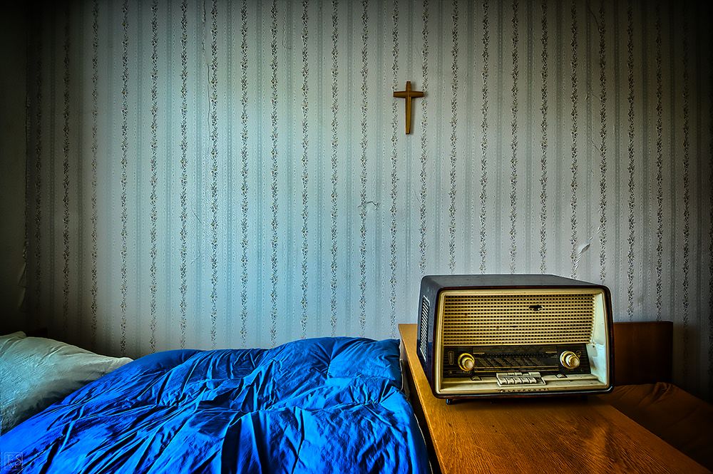 The Old Radio and the Holy Cross