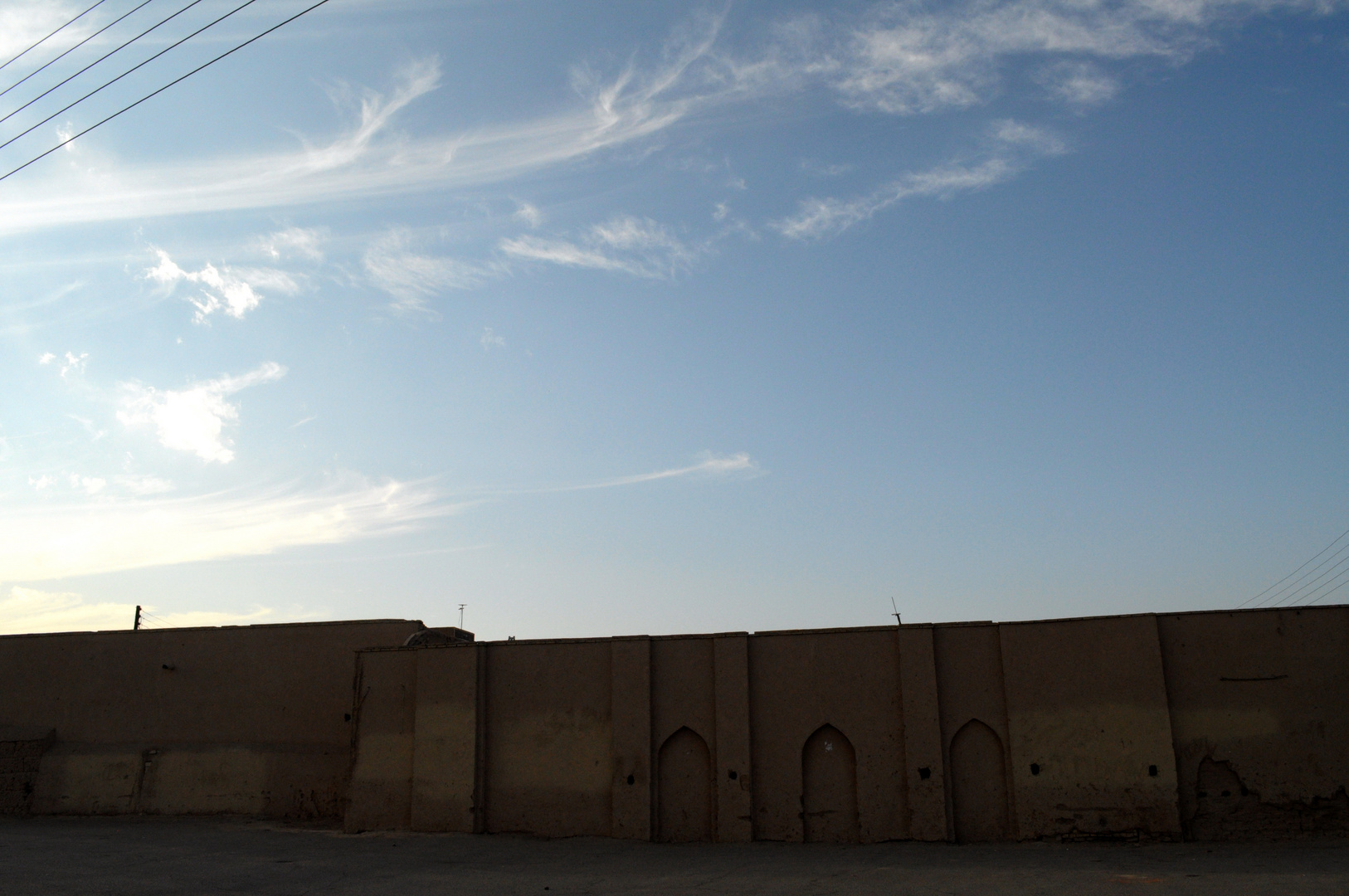 The old walls of Yazd