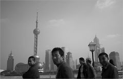 The oriental Pearl Tower - Momente I