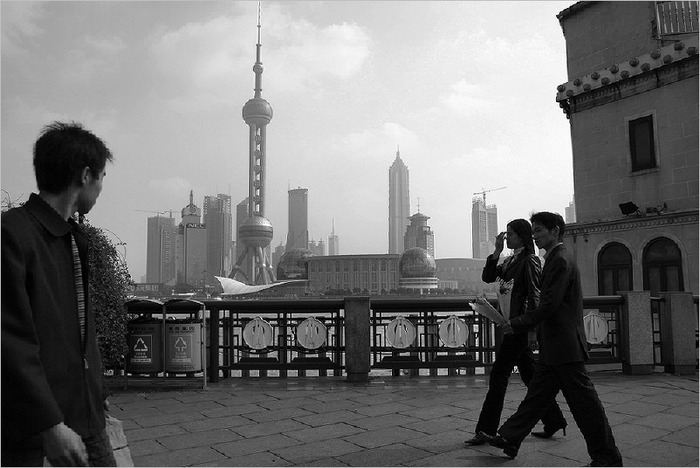 The oriental Pearl Tower - Schenk deiner Frau doch hin und wieder ein paar Rosen