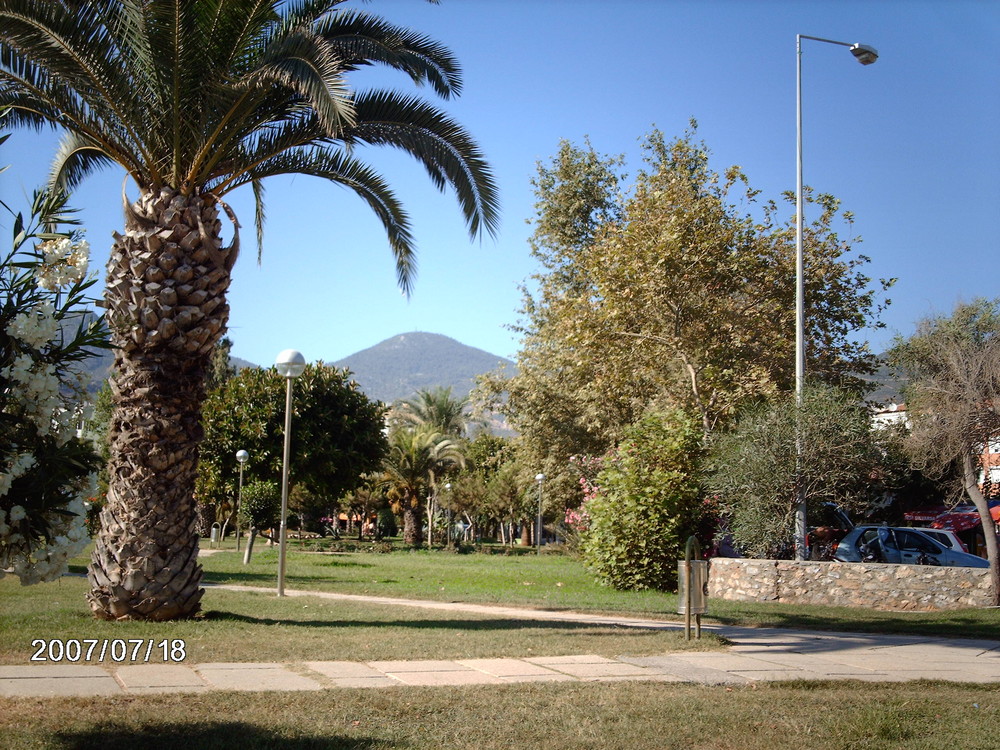 The park down to the beach in Alanya