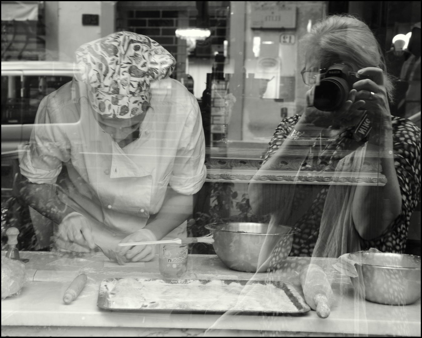 The pasta maker and the photograph