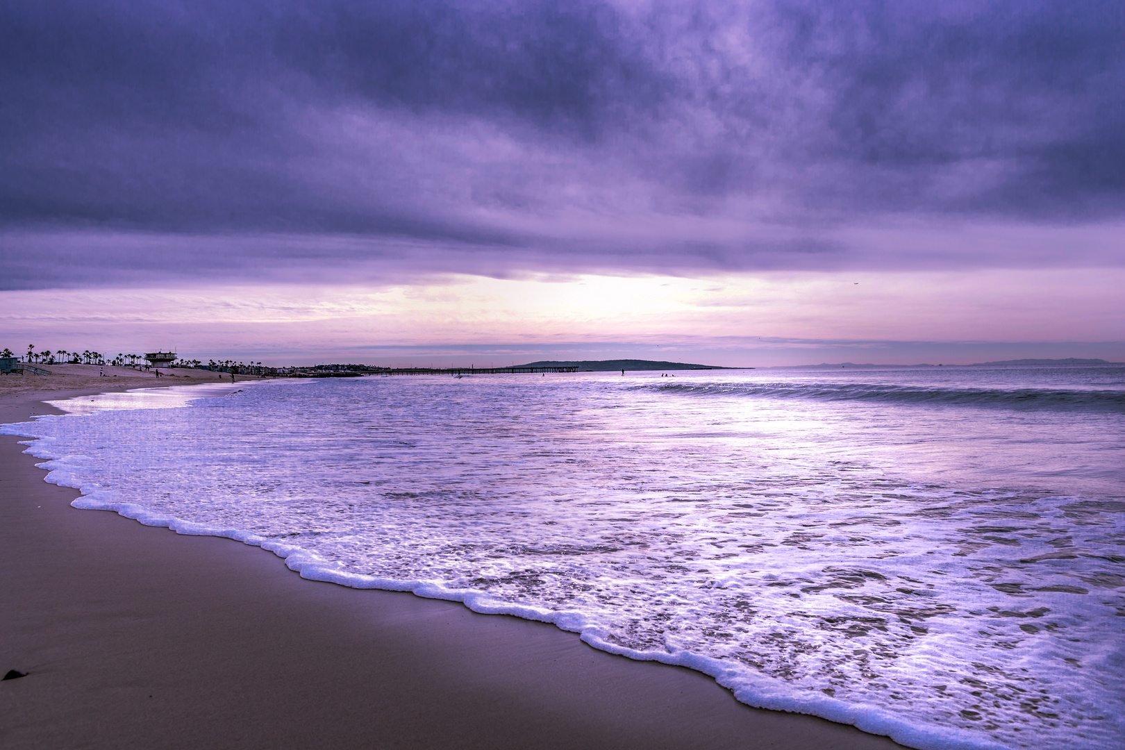 The pink sunset in Venice Beach