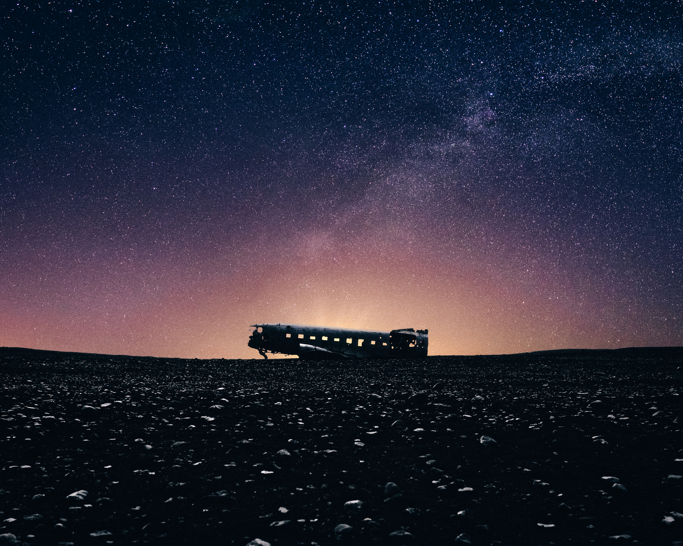 The plane Wreck at night