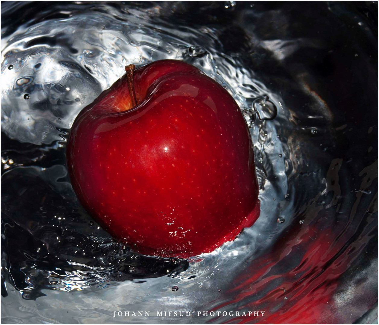 The Red Apple