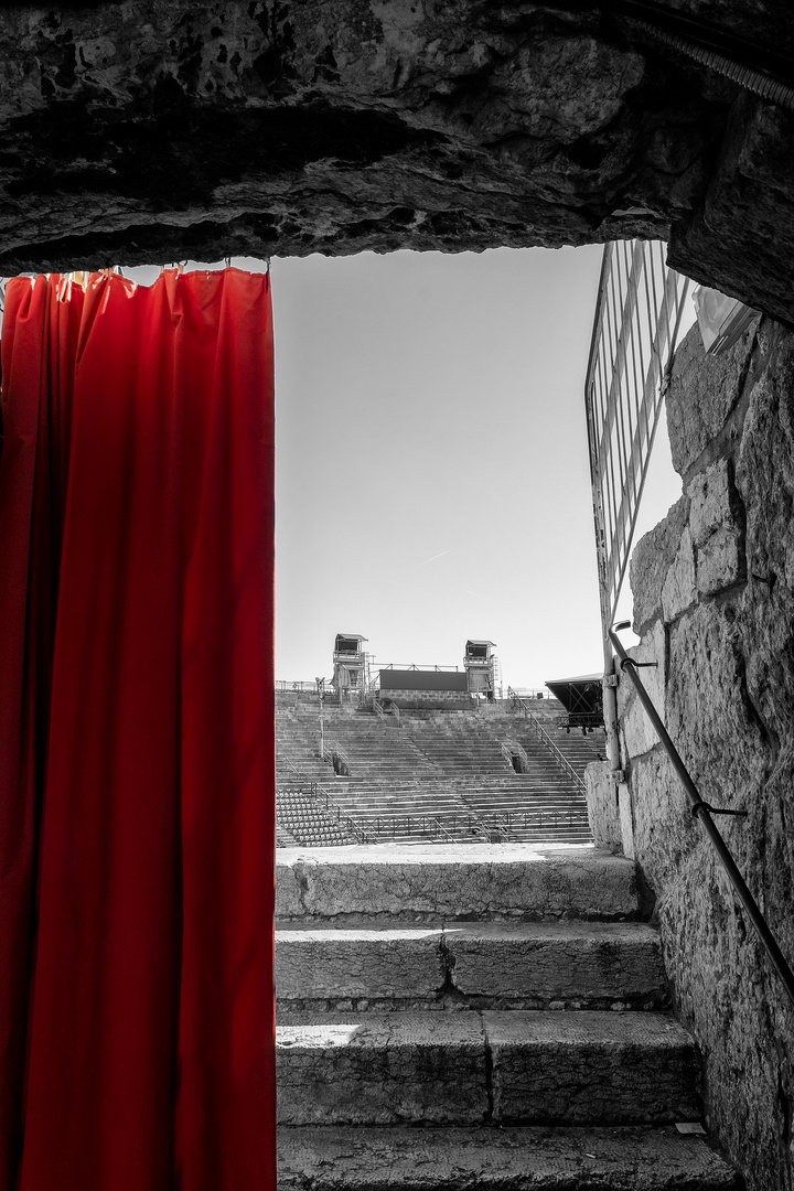 ... the red curtain II ...