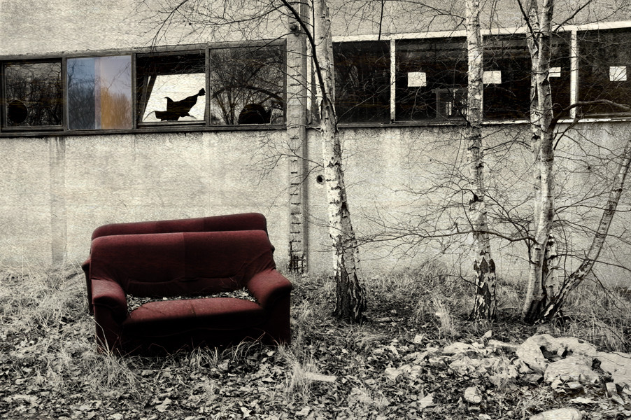 the red sofa