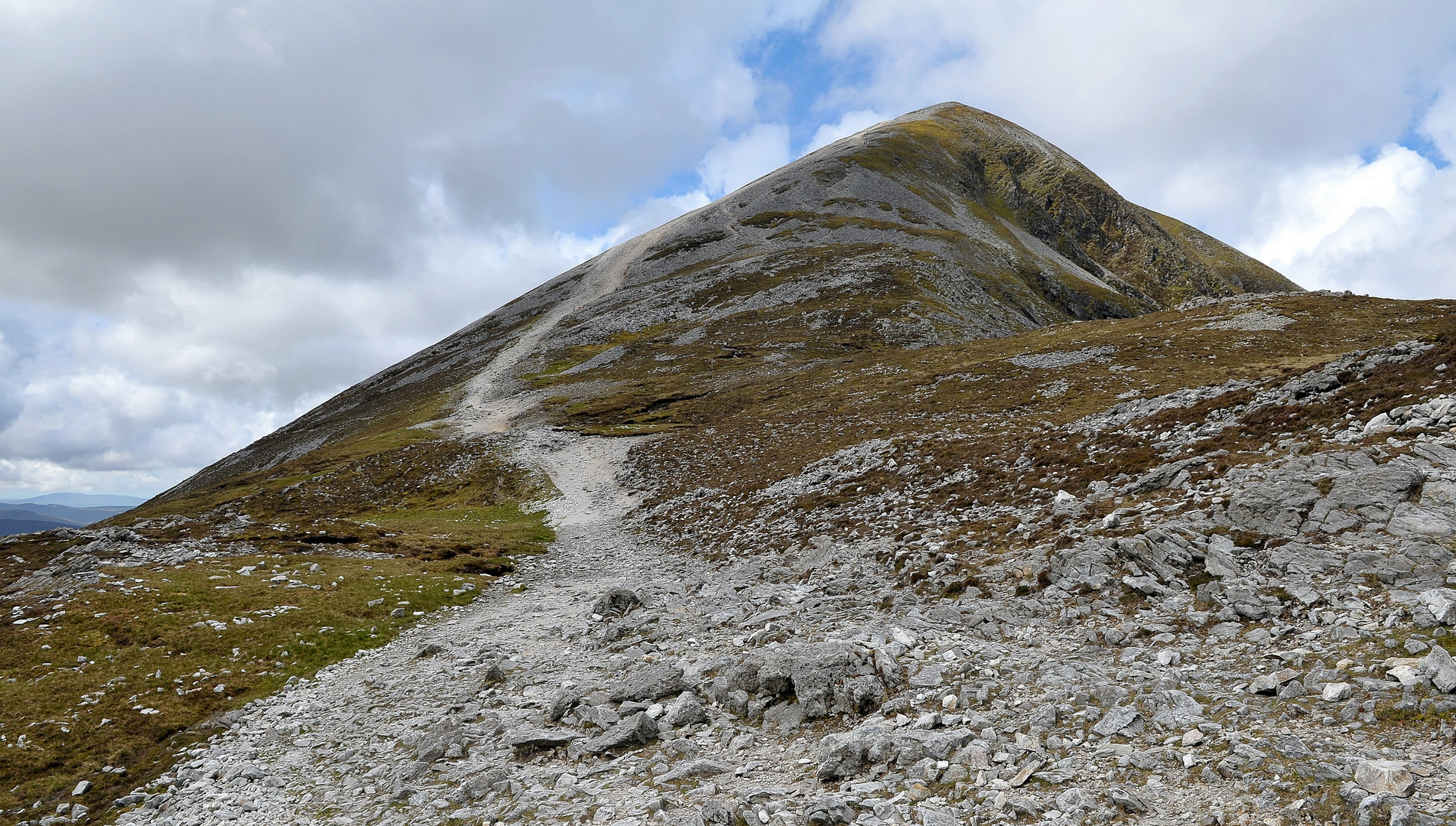 The Reek (La meule) 764m