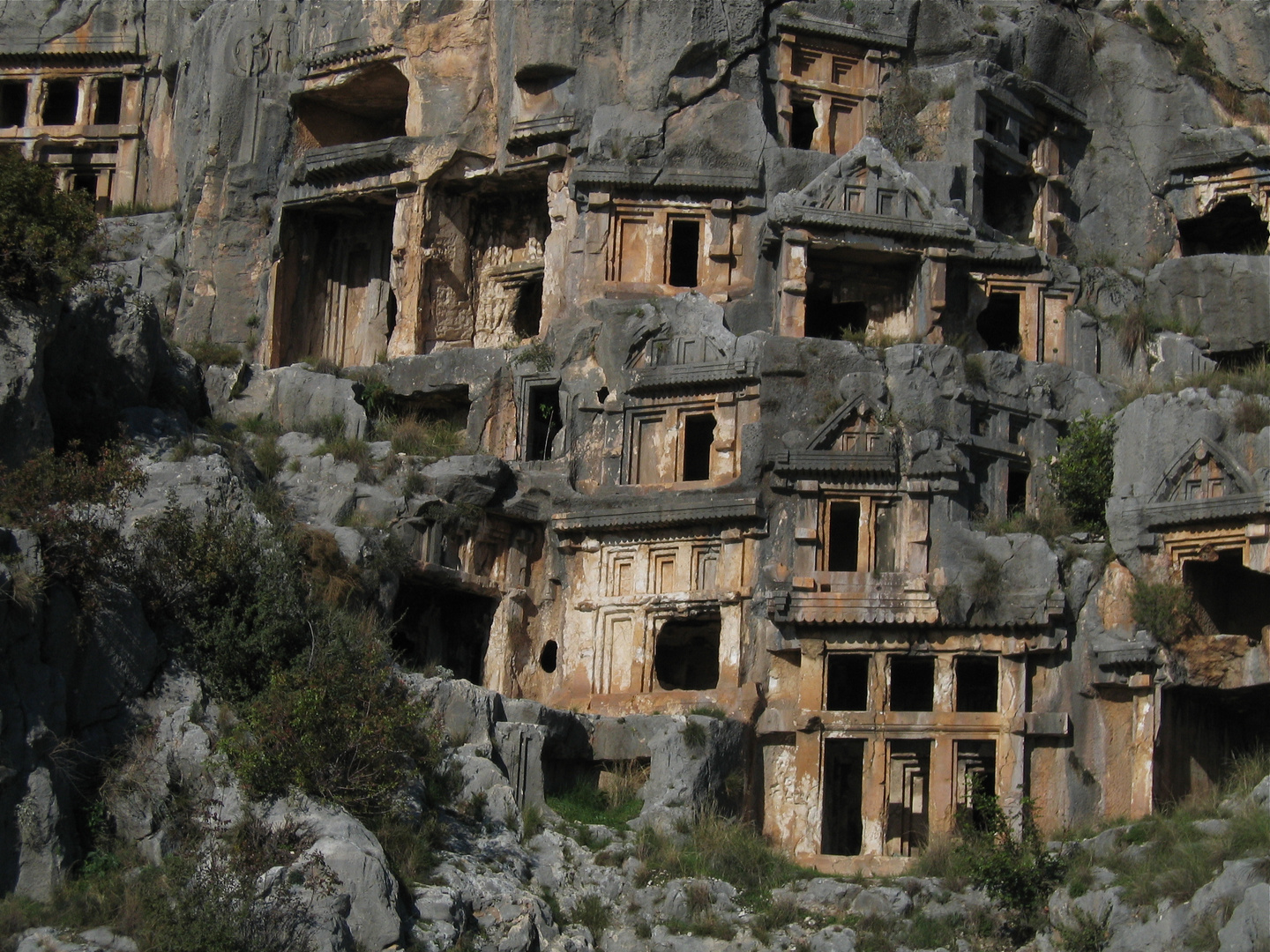 The Rock-cut tombs in Myra :.: Die lykischen Felsengräber von Myra